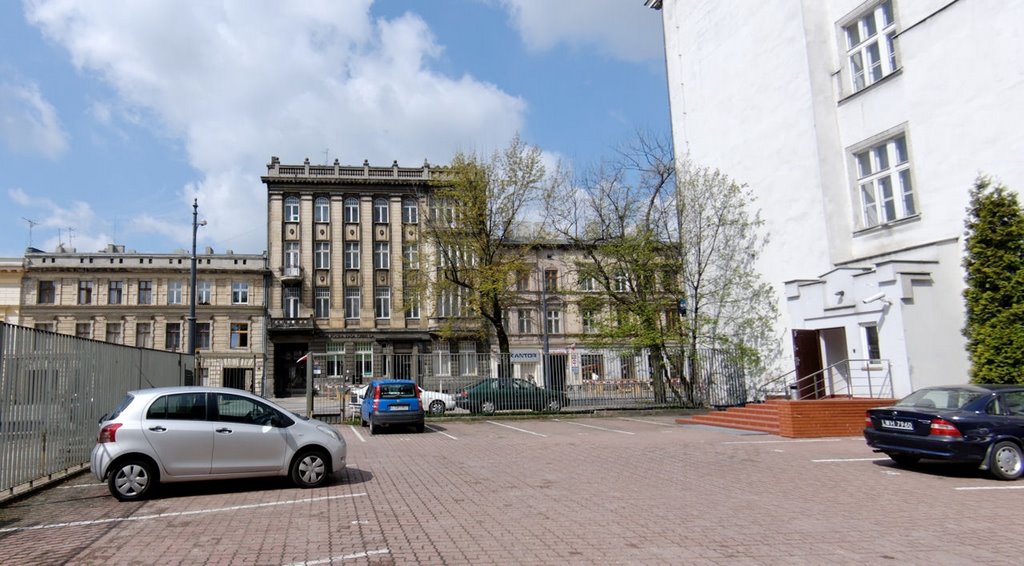 ŁÓDŹ - Ulica Piotrkowska 214 - Zobacz skutki niemieckiego bombardowania tej posesji w czasie I wojny - 1915 -> kliknij na link pod zdjęciem / LODZ - 214 Piotrkowska Street - See the result of German bombing of this place durring I WW - 1915 -> click on th