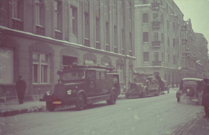 ŁÓDŹ - Ulica Jaracza 11 / W okresie okupacji Moltkestrasse - 1942 Zarząd Getta Łódzkiego - Siedziba biura Hansa Biebowa