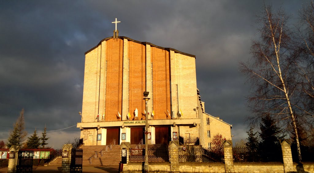Parafia pw. Podwyższenia Krzyża Świętego. MadeMobilePhone
