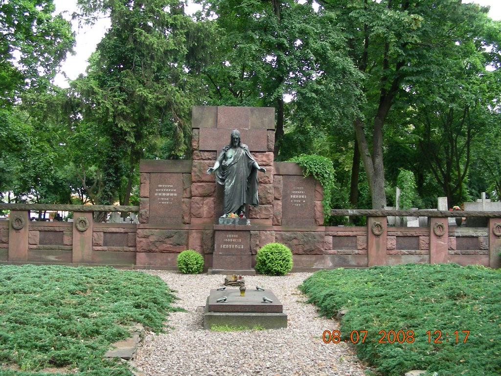 Grobowiec rodziny Enderow - tworcow XIX wiecznej potegi przemyslowej Pabianic