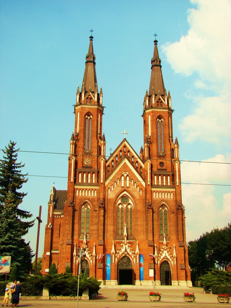 Kościół Najświętszej Marii Panny z lat 1898-1928.Najwyższa budowla w Pabianicach/67m/-ul.Zamkowa 39.