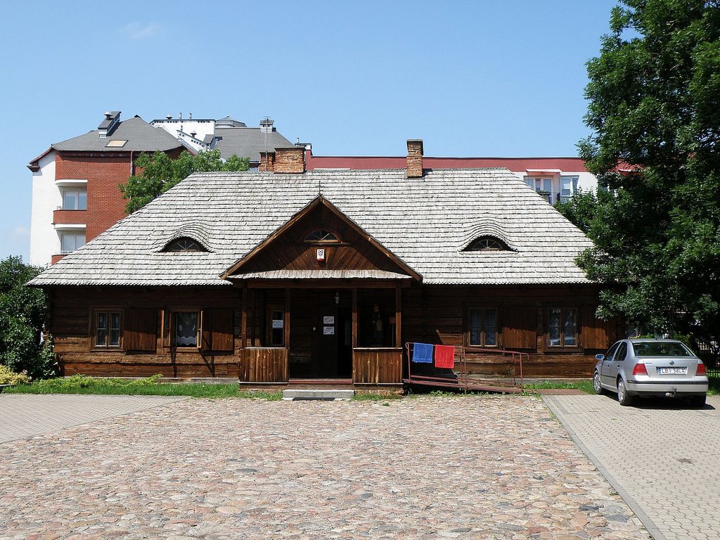 Plebania w Białej