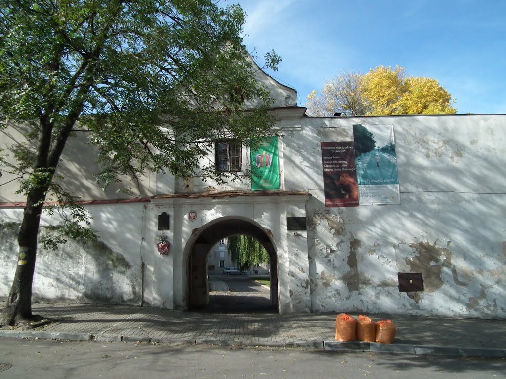 Brama do obiektów klasztornych