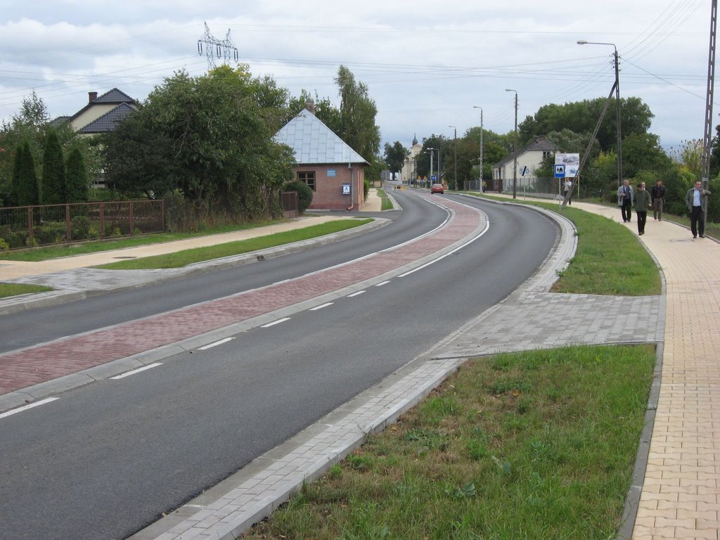 153 ul. Włostowicka, pas dzielący