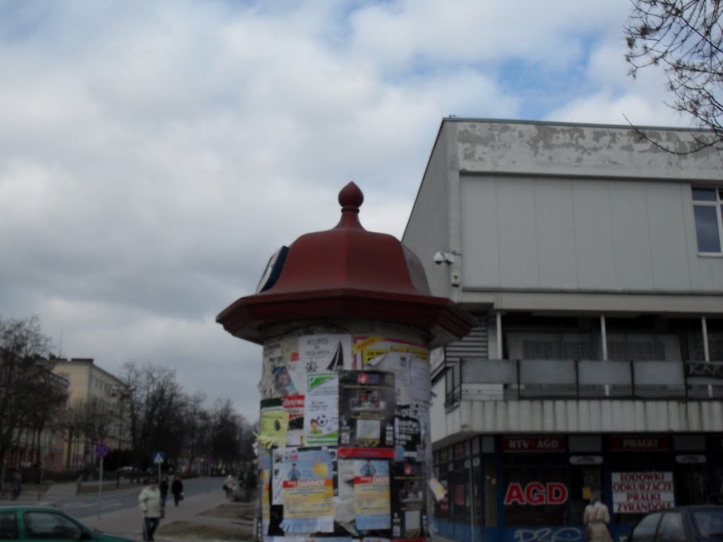 słup ogłoszeniowy