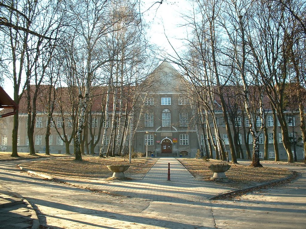 Tomaszow High School
