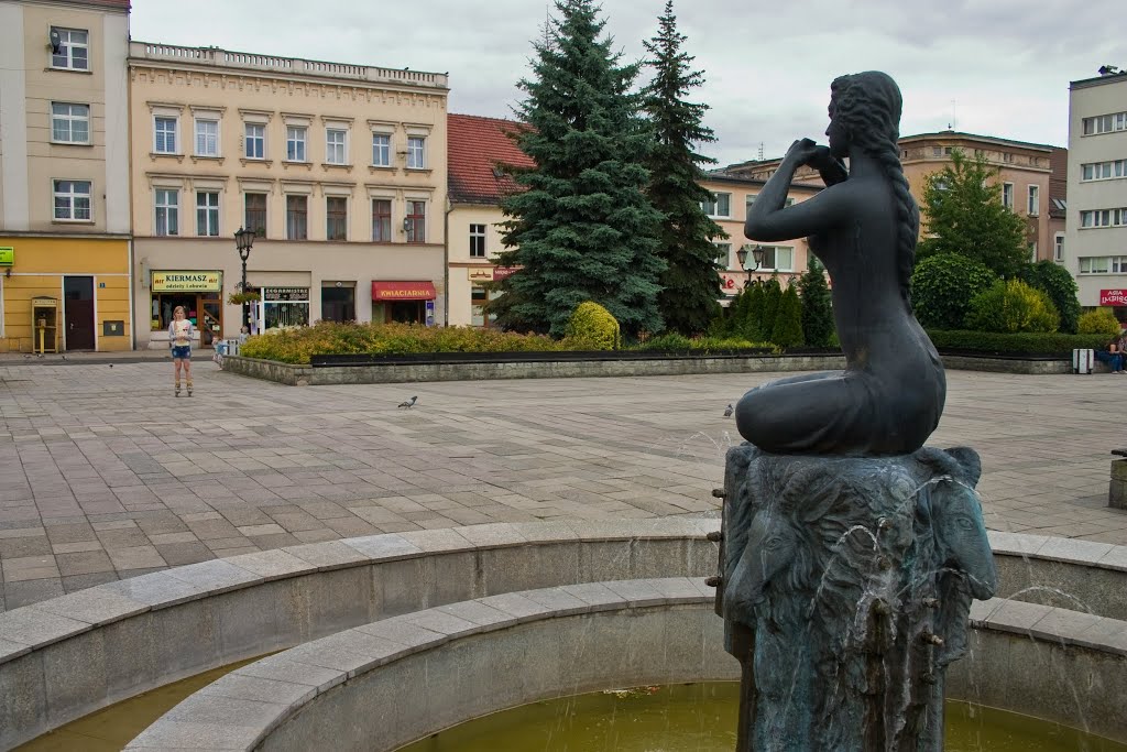 Koźle Rynek fontanna i ściana wschodnia