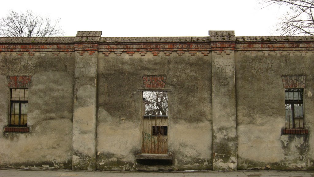 Ściana (ul.Łukasiewicza)
