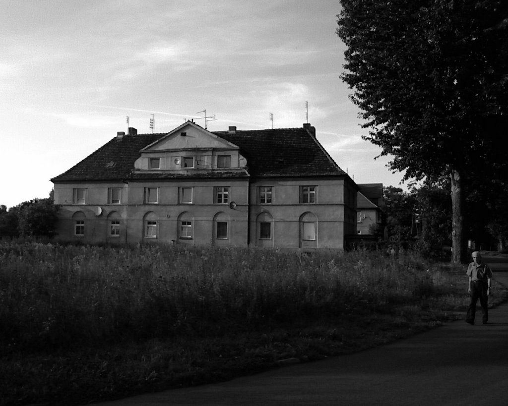 Budynek (ul.Jasna)