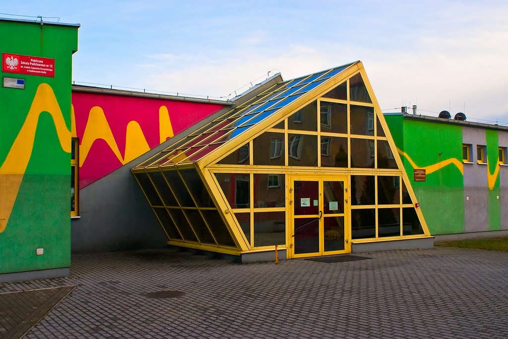 Kędzierzyn-Koźle - Publiczna Szkoła Podstawowa nr 12 - ul. Piastowska nr 30 / Public Primary School No. 12 - st. Piastowska No. 30
