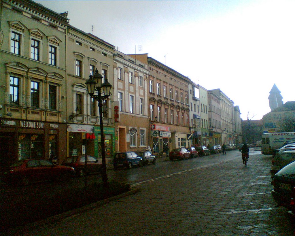 Ulica Rynek w pobliżu ulicy Paderewskiego