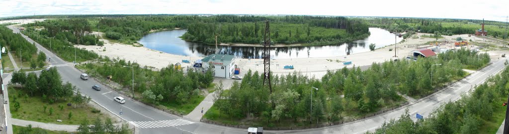 Вид с балкона на остров (панорама)