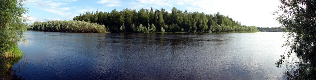 На берегу Агана