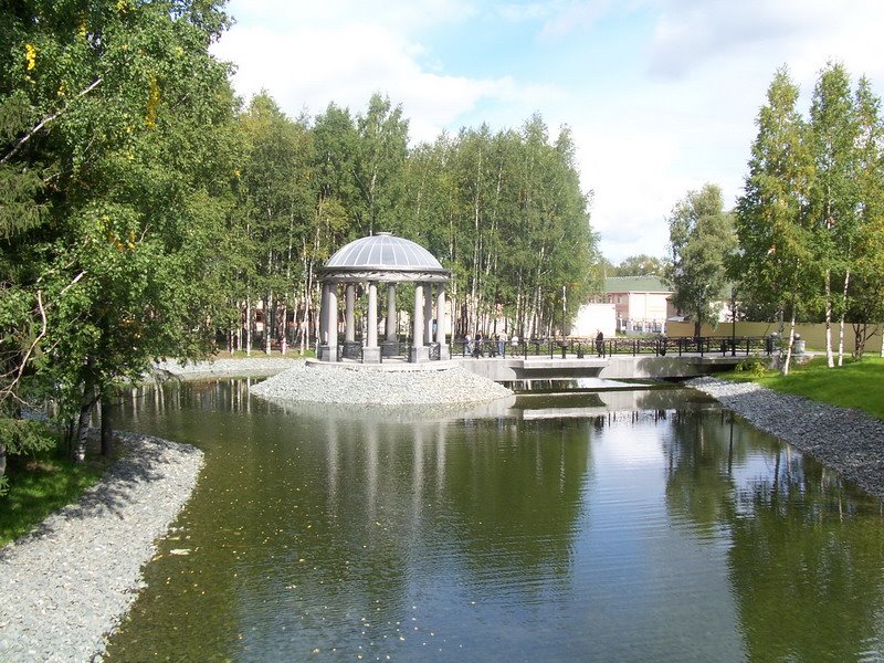 Ротонда в парке