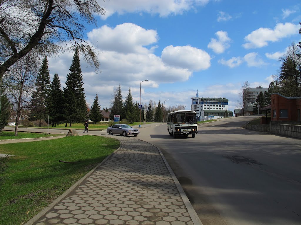 Белокуриха. Можно от автовокзала и на автобусе. Но пешком лучше