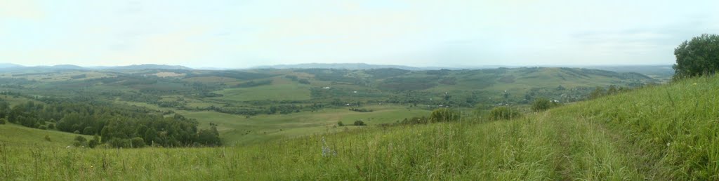 На вершине горы в с. Тайна. Красногорский р-н