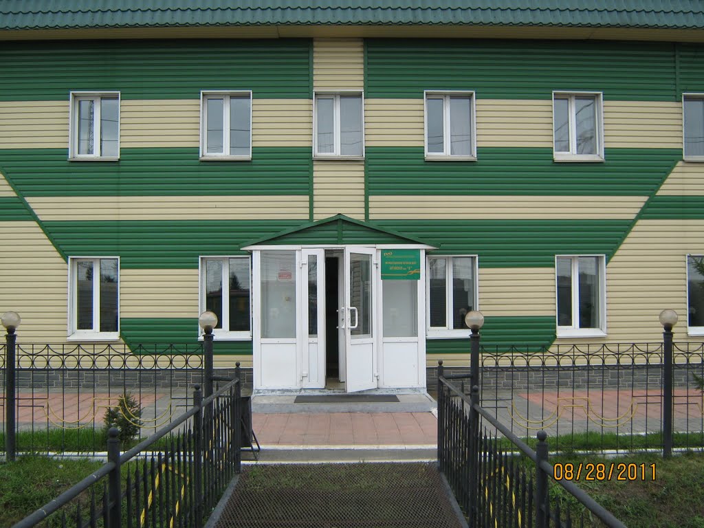 Гостеприимно приоткрытая дверь