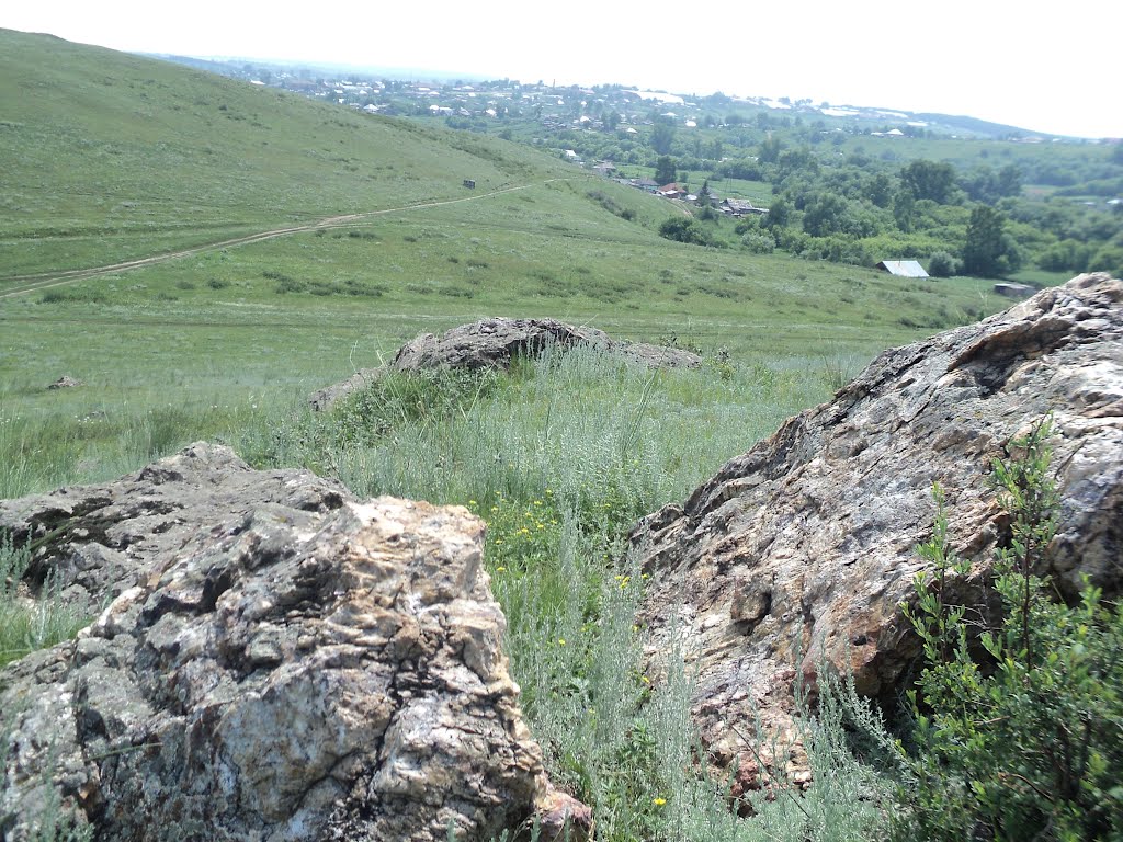 Гранитные камни