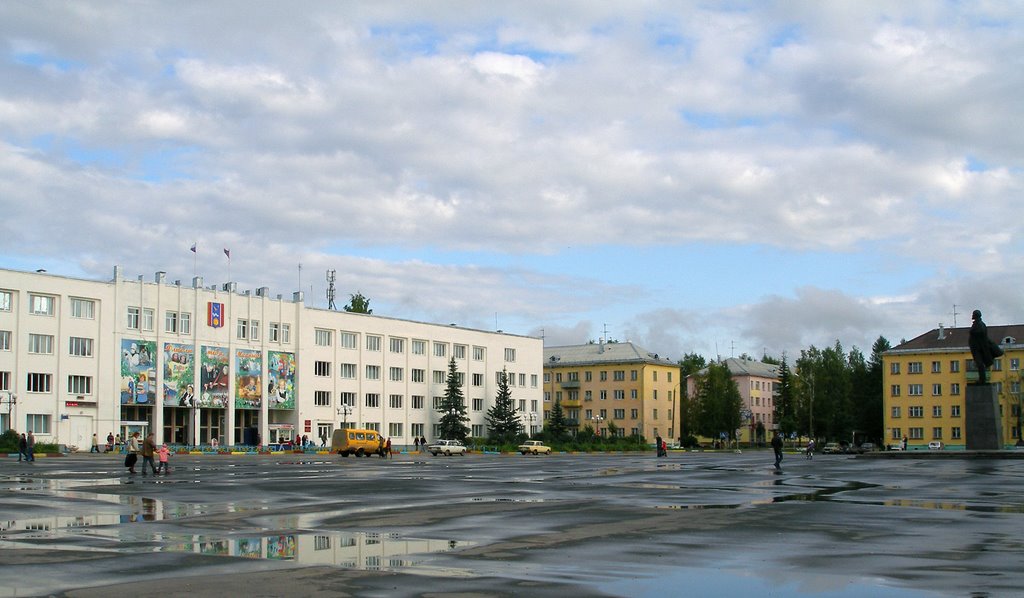 Lenin square, Mirnyj