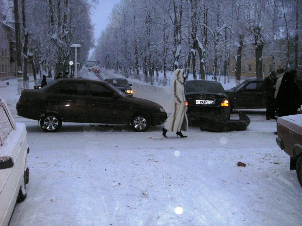 Перекрёсток улиц Мира и Овчинникова
