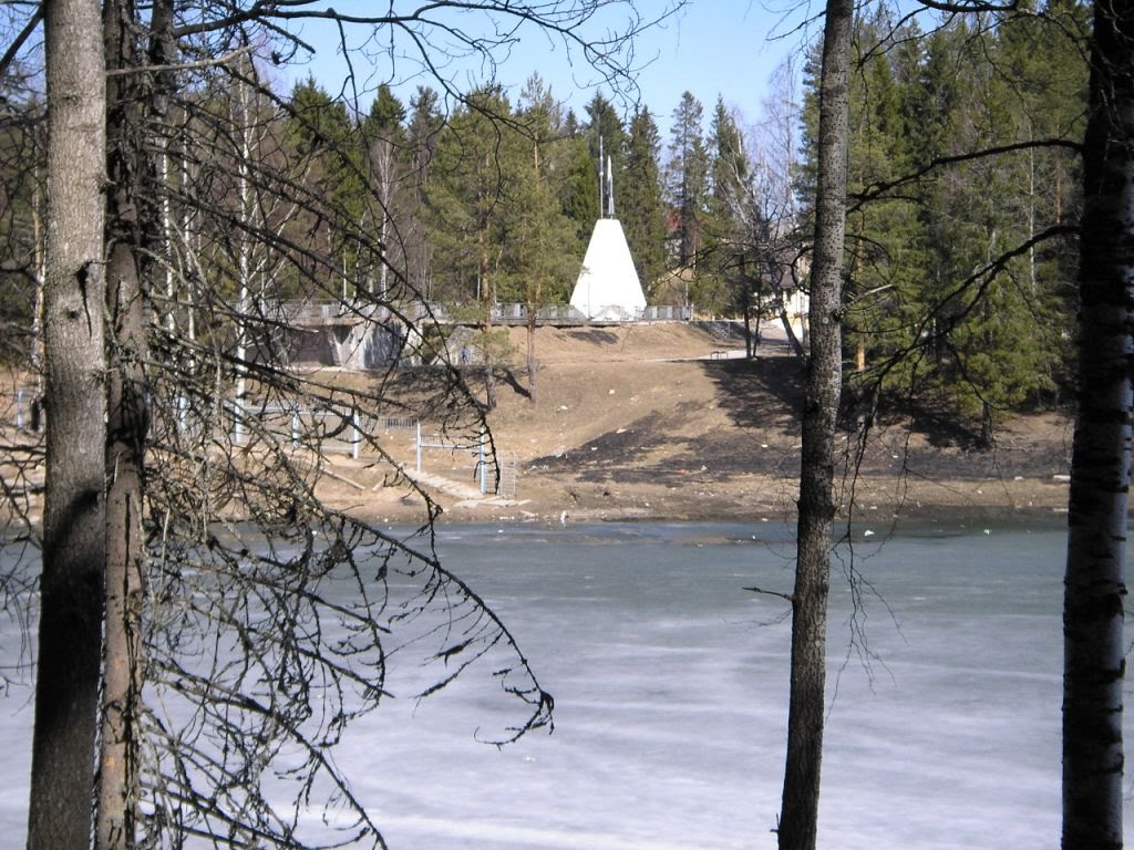 Мирный
