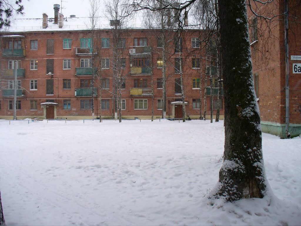 пер Школьный