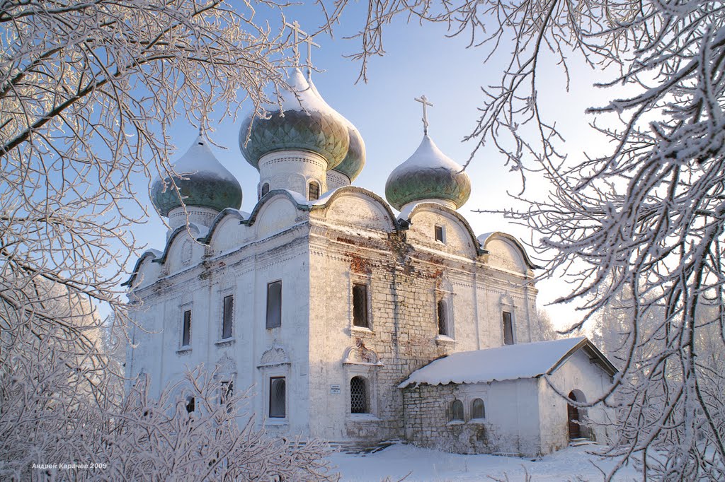 Воскресенская церковь конца XVII века.  29.12.2005