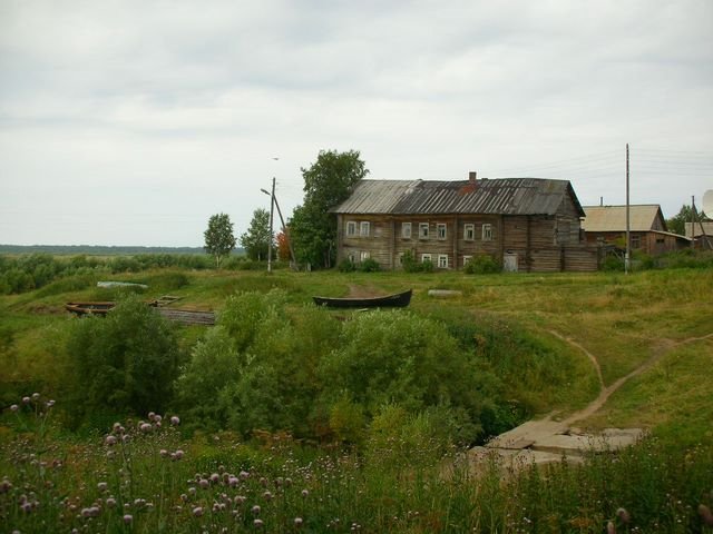 La plej olda domo en Mezen = 1826