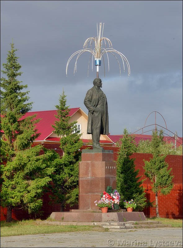 И Ленин такой молодой
