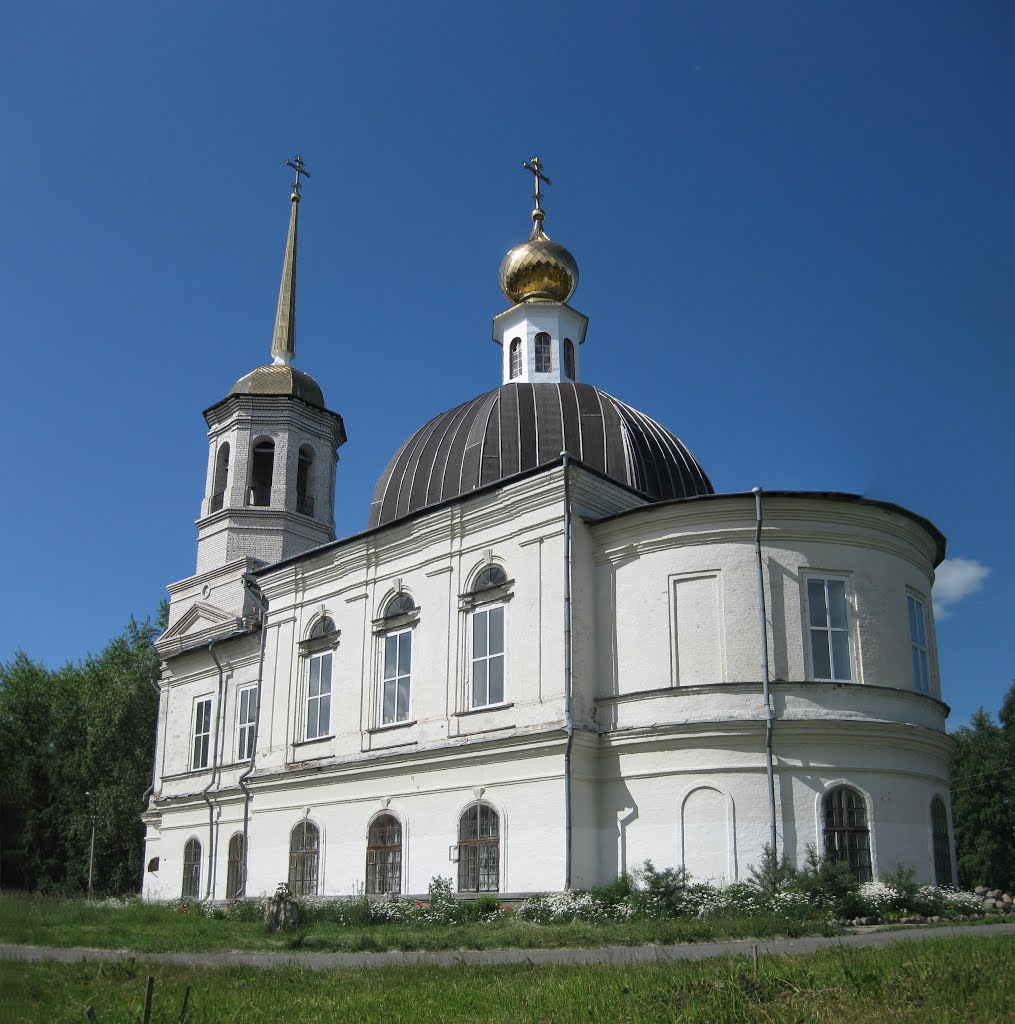 Храм в Онеге.  07. 2011