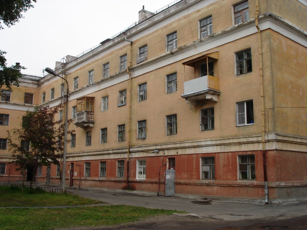 Дом на Беломорском пр.