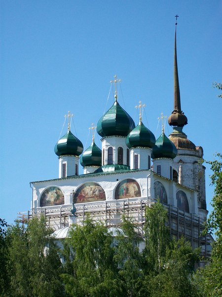 Собор со стороны Жемчужного озера