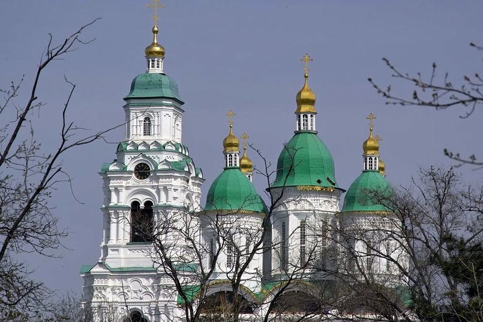 Астрахань. Успенский собор. Вид из Кремля