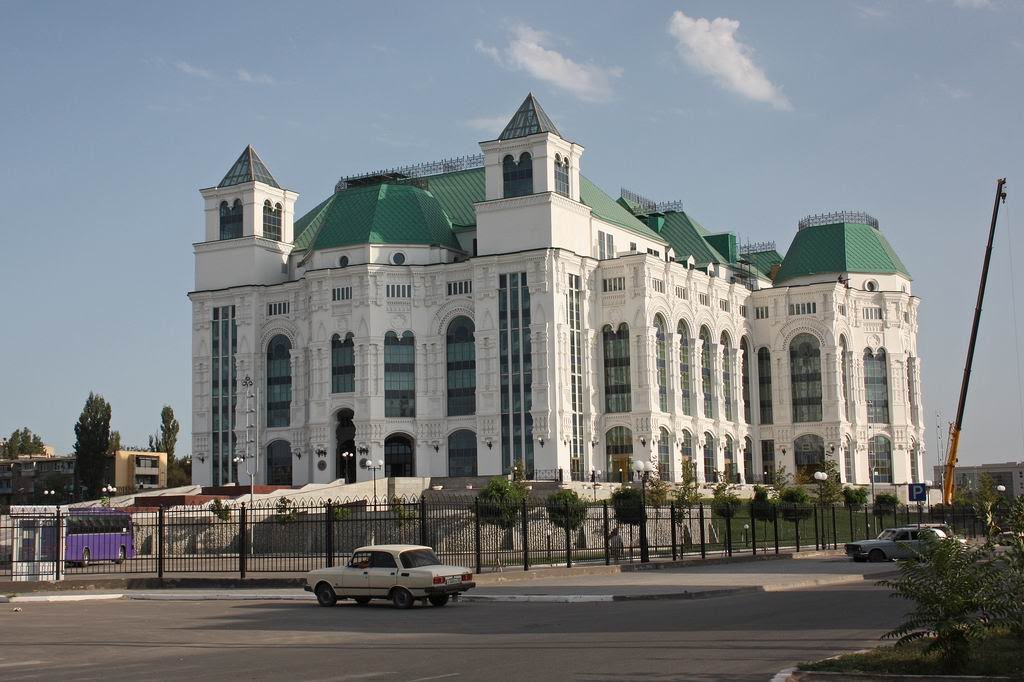 Астрахань-государственный театр оперы и балета