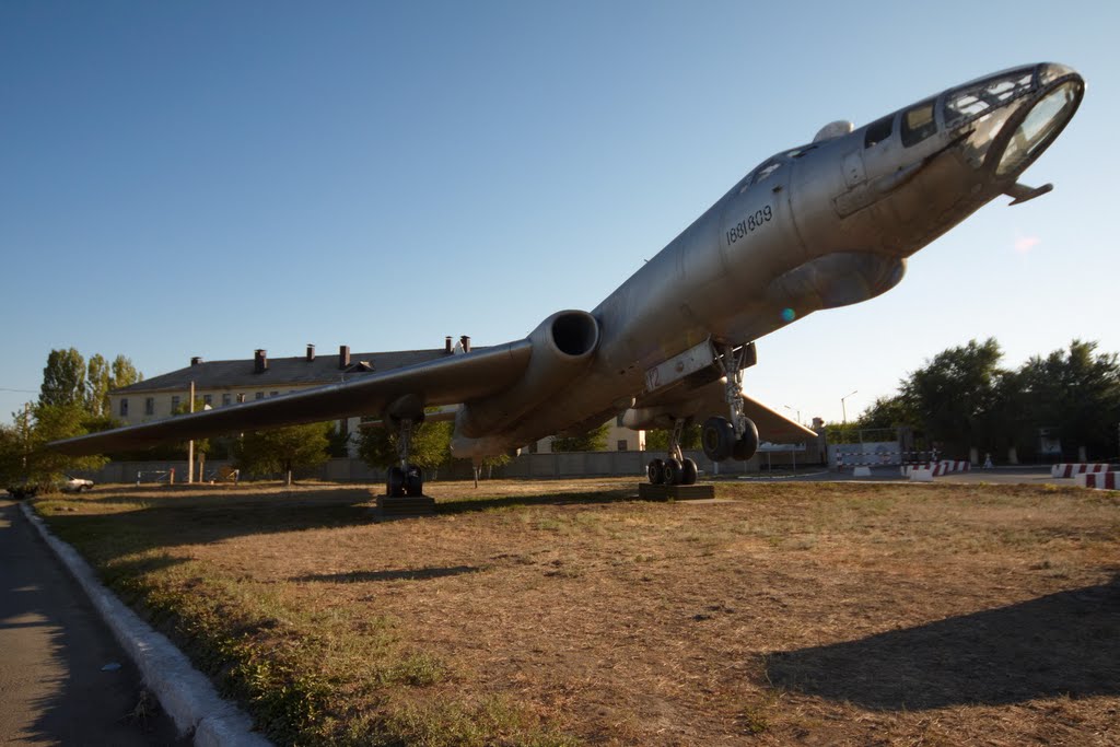 Ту-16
