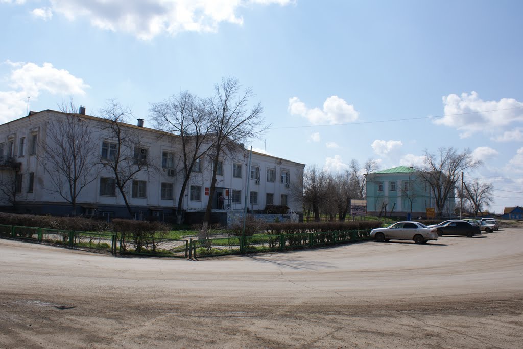 Военкомат и школа искусств г.Камызяк
