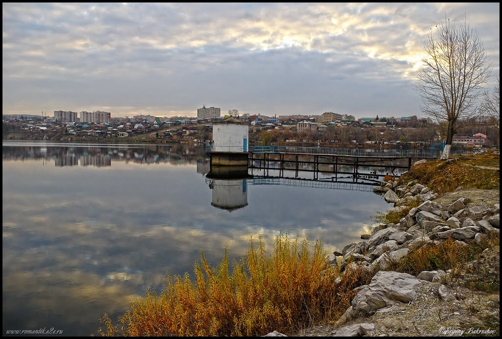 Белорецкий пруд осенью. (2) Beloretsk. Pond in the аutumn.