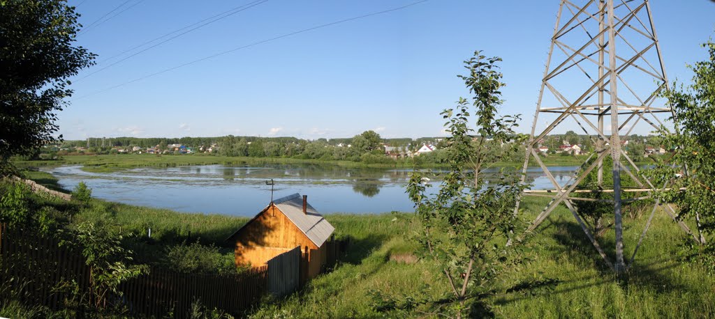 Взгляд с ул. Чистякова / View from Chistyakova Str.
