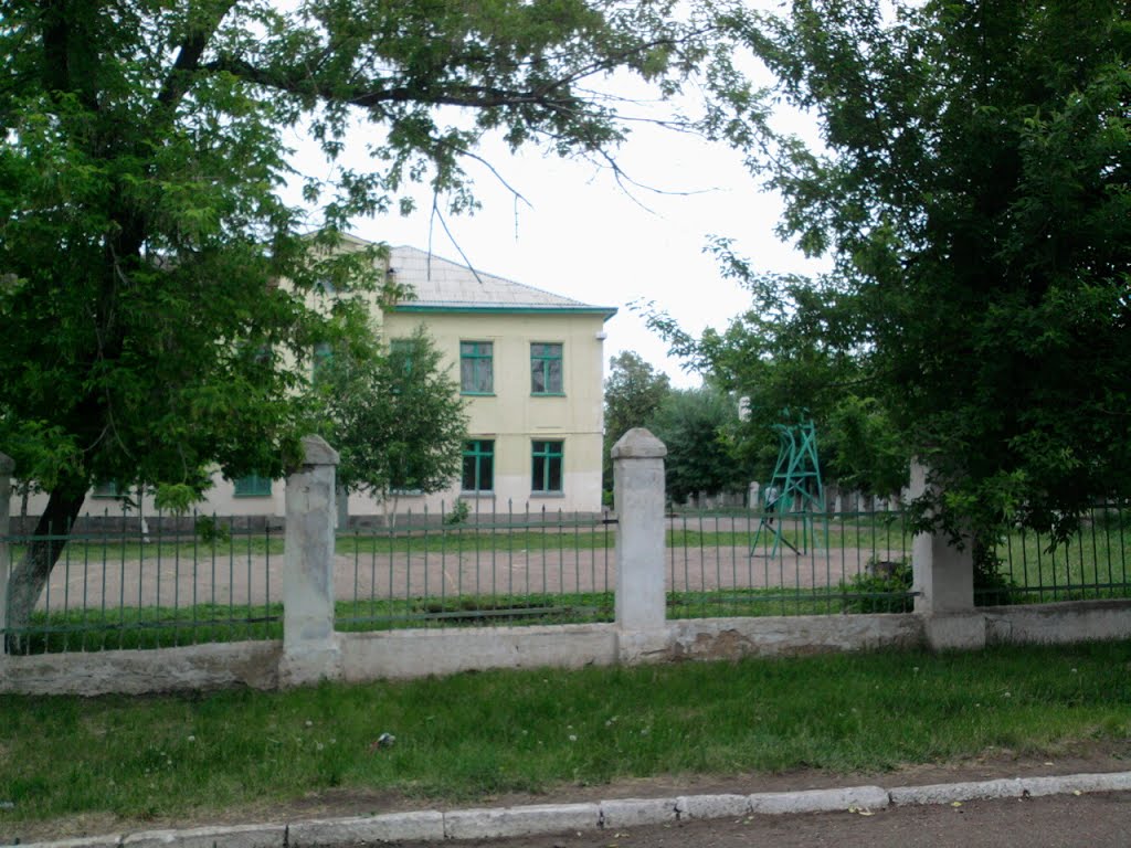 угол школы №1