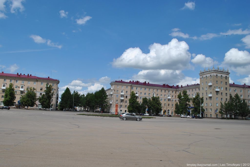 Площадь г. Октябрьский 2012