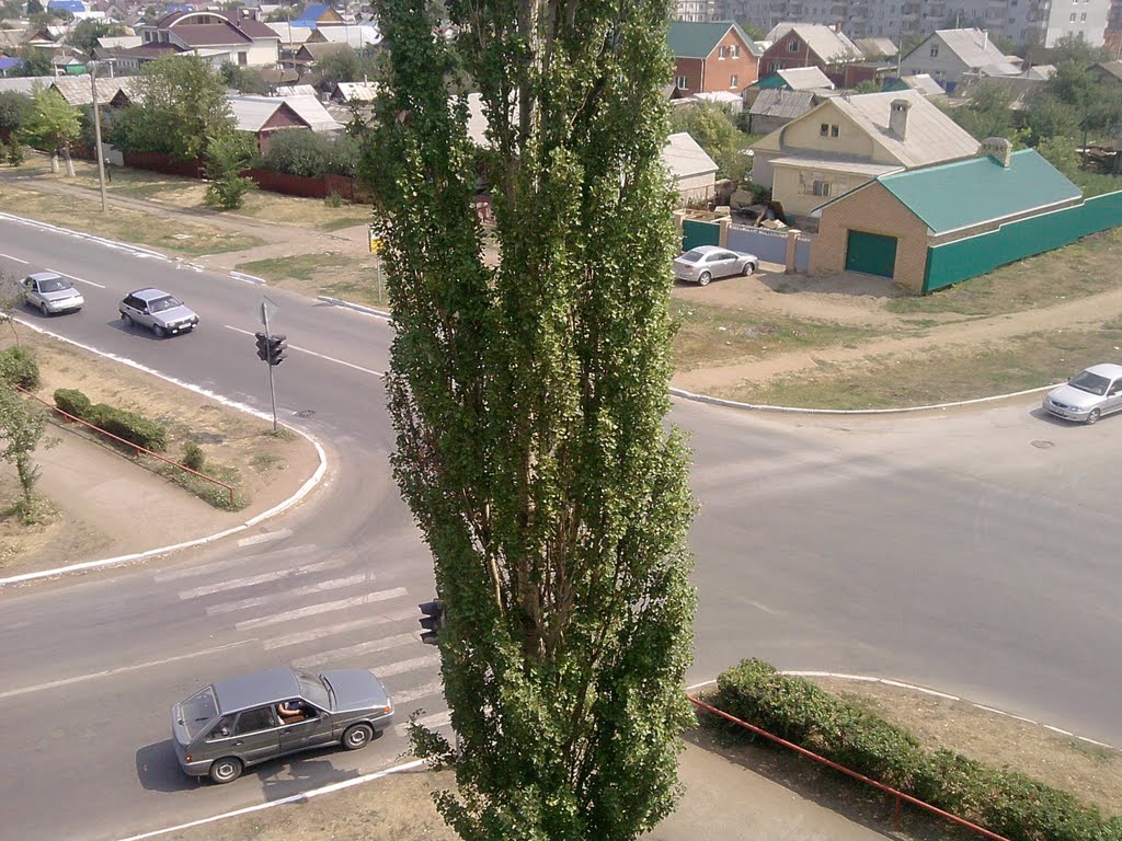 Пересечение улиц Чапаева Комарова