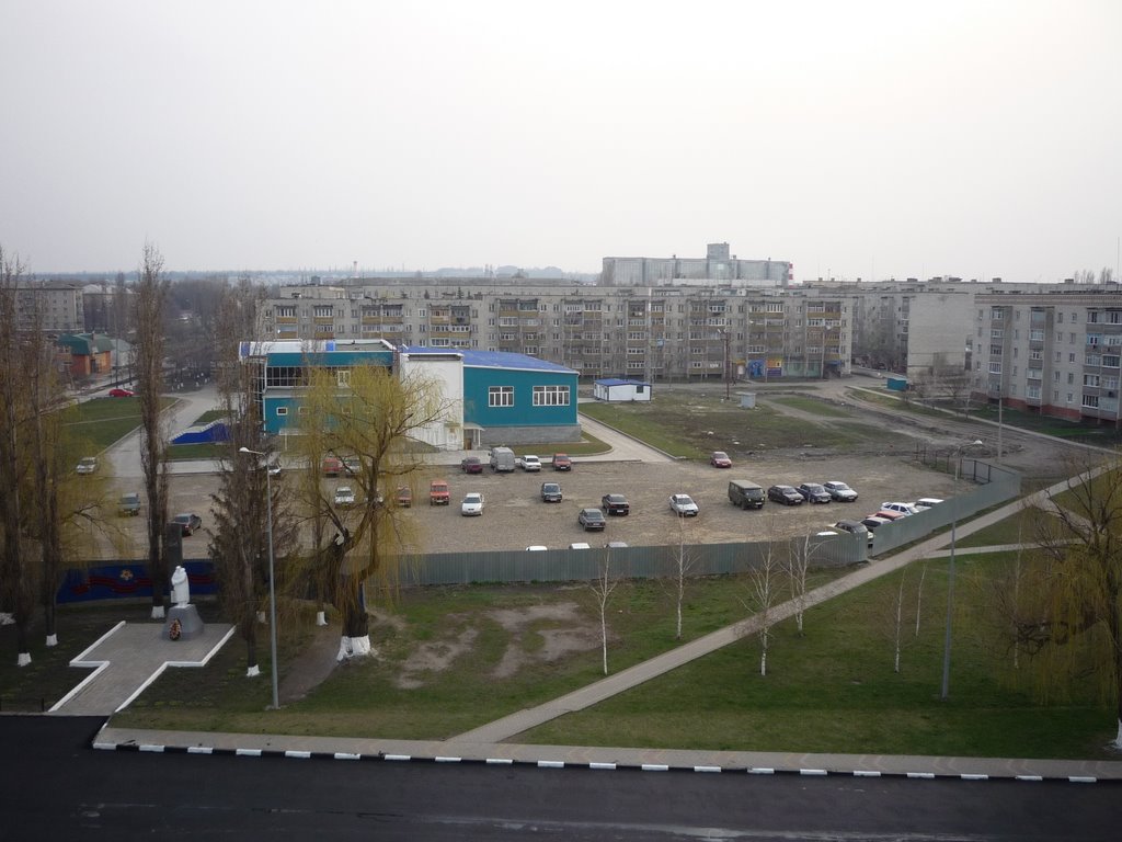 Вид со здания ЭФКО (весна 2009)