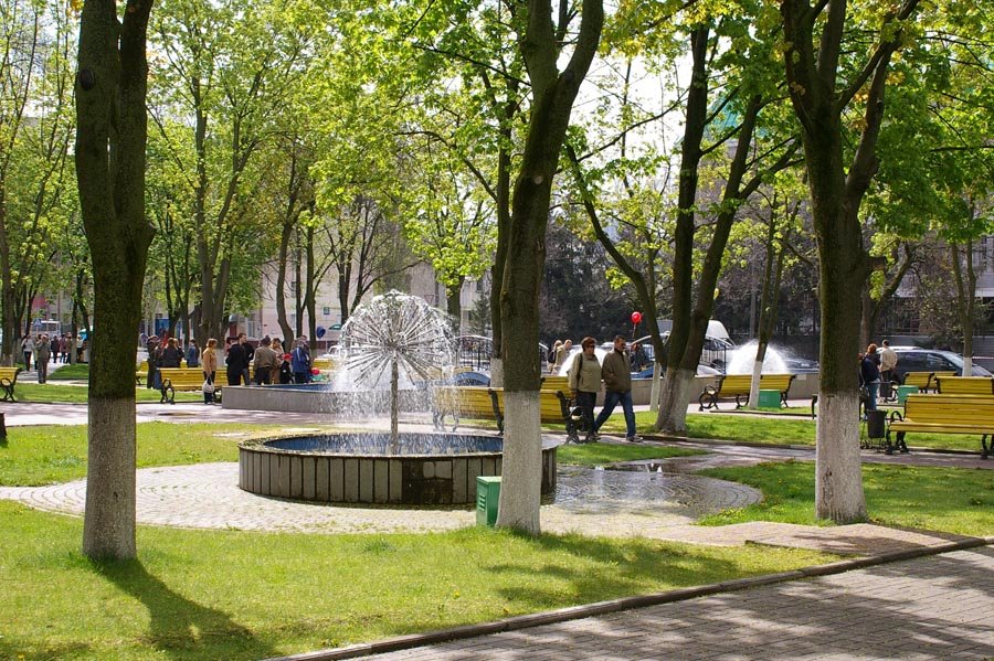 Театральный сквер / Theatrical square (09/05/2007)