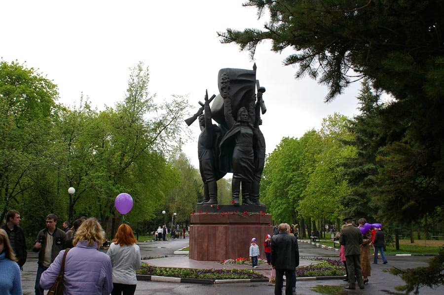 Памятник "Победа в Отечественной войне" / Monument Victory of the Great Patriotic War (09/05/2007)