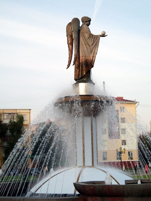 Angel over fountain