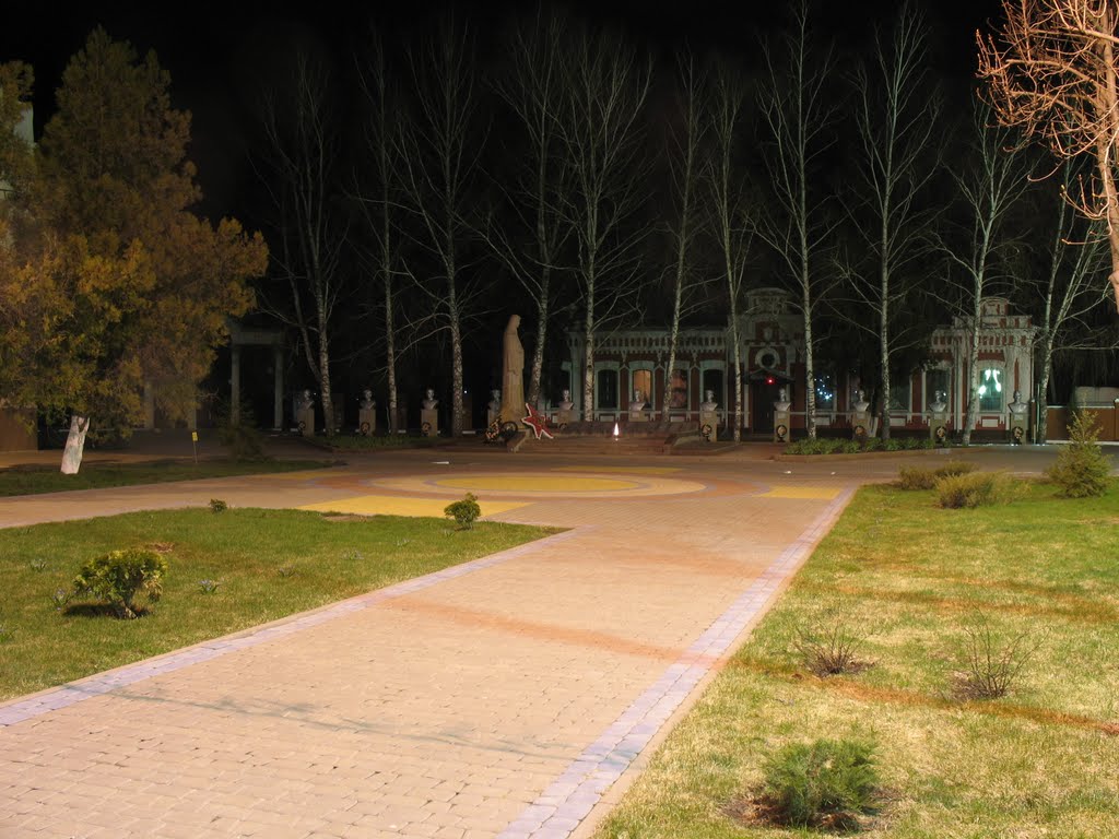 Мемориал апрельской ночью