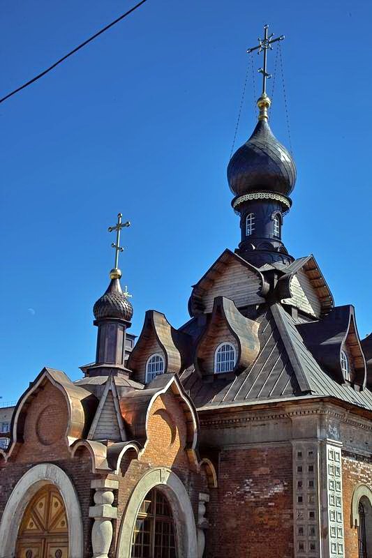 Александров. Восстановленная церковь Серафима Саровского у вокзала