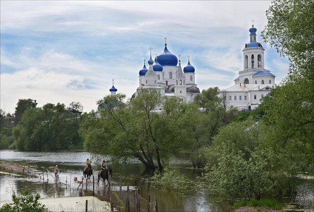 Свято-Боголюбовский монастырь