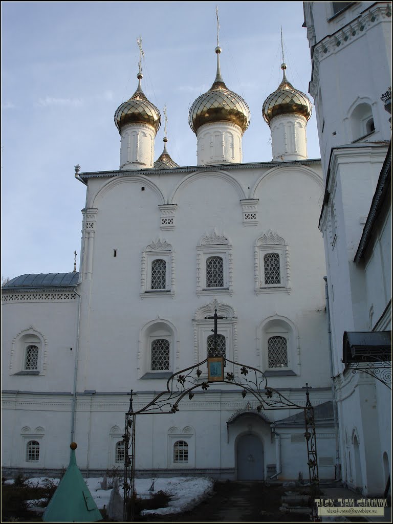 Благовещенский Семибратский монастырь (православный  женский монастырь. Основан в 1641 г.). г. Вязники. Владимирская обл. Россия. Апрель 2010 г.