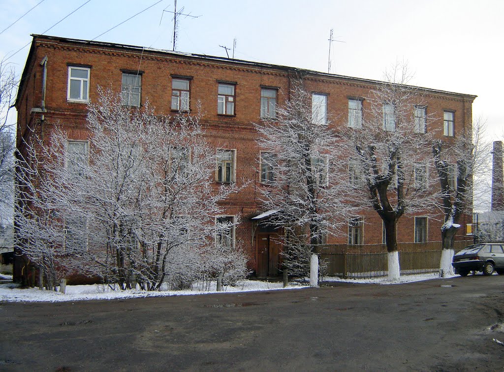 Здание старой поселковой администрации